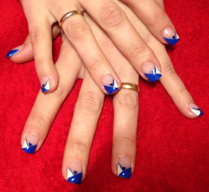 Fingernagel V-French